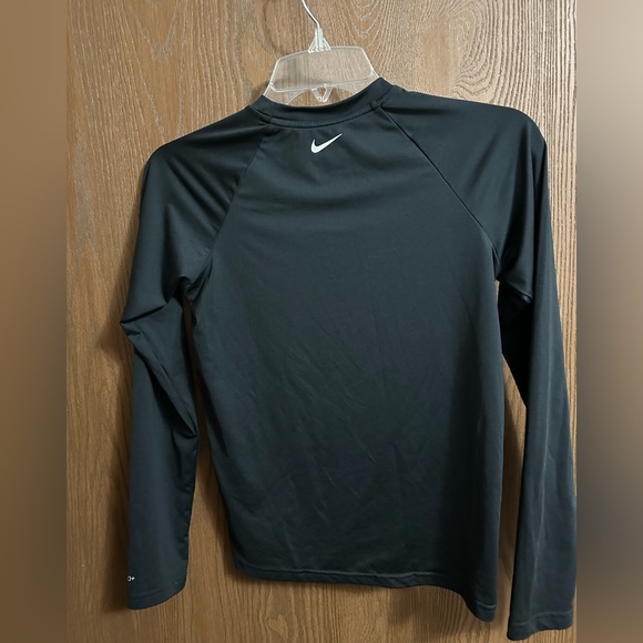 NWOT Nike DriFit Rash Guard black and white size Large.  Like new - Picture 4 of 4